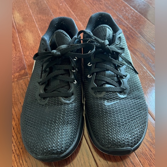 Nike Metcon5 Women’s 7.5 - Picture 2 of 5
